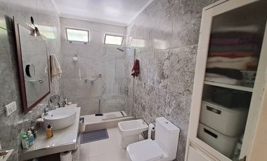 CASA RECICLADA - JARDIN, PILETA - APTO CREDITO