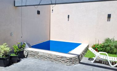 CASA RECICLADA - JARDIN, PILETA - APTO CREDITO