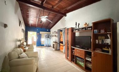 Casa en Venta en Villa Elisa 2 Dormitorios Patio