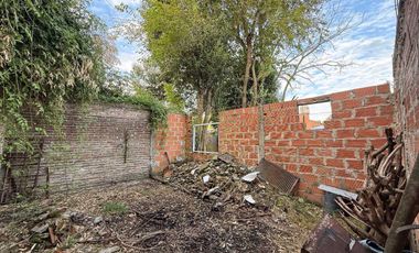 Casa en Venta en Villa Elisa 2 Dormitorios Patio