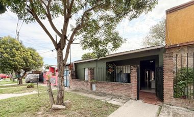 Casa en Venta en Villa Elisa 2 Dormitorios Patio