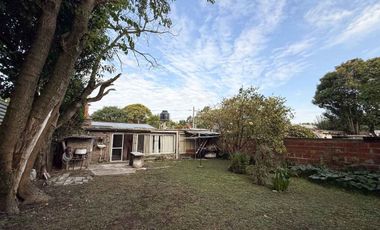 Casa en Venta en Villa Elisa 2 Dormitorios Patio