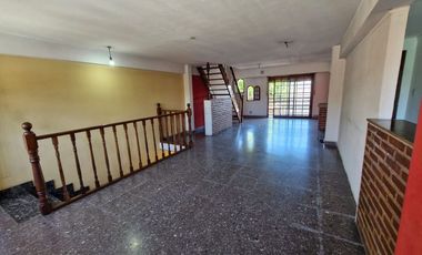 PH EN ALQUILER 4 AMBIENTES LANUS OESTE CENTRO.