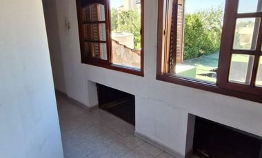 PH EN ALQUILER 4 AMBIENTES LANUS OESTE CENTRO.