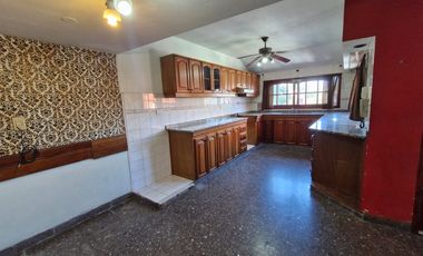 PH EN ALQUILER 4 AMBIENTES LANUS OESTE CENTRO.