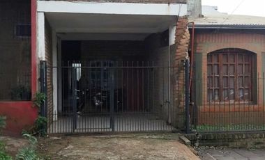 Alquiler de monoambiente zona facultad.