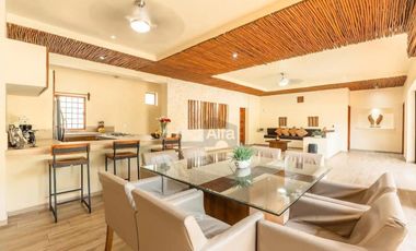 Casa con alberca y 5 habitaciones estilo hotel boutique en venta en Tulum, Amueblada