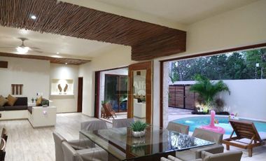 Casa con alberca y 5 habitaciones estilo hotel boutique en venta en Tulum, Amueblada