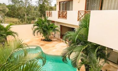 Casa con alberca y 5 habitaciones estilo hotel boutique en venta en Tulum, Amueblada