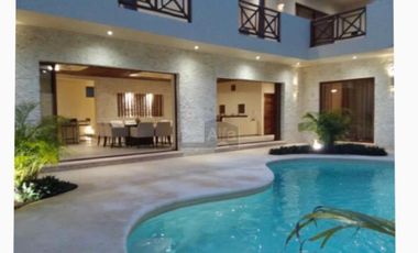 Casa con alberca y 5 habitaciones estilo hotel boutique en venta en Tulum, Amueblada