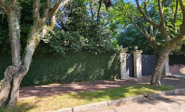 VENTA - Alquiler CASA Martinez al Rio - 4 dormitorios