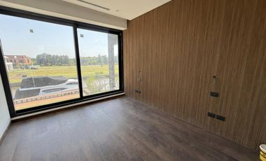 Casa en alquiler al rio, en barrio náutico El Yacht, Nordelta, Tigre