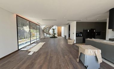 Casa en alquiler al rio, en barrio náutico El Yacht, Nordelta, Tigre