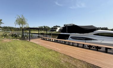 Casa en alquiler al rio, en barrio náutico El Yacht, Nordelta, Tigre