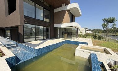 Casa en alquiler al rio, en barrio náutico El Yacht, Nordelta, Tigre