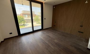 Casa en alquiler al rio, en barrio náutico El Yacht, Nordelta, Tigre