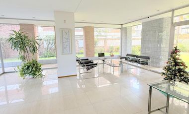 Departamento   2 amb con balcon corrido y cochera cubierta  . muy luminoso