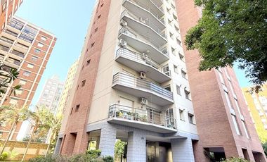 Departamento   2 amb con balcon corrido y cochera cubierta  . muy luminoso