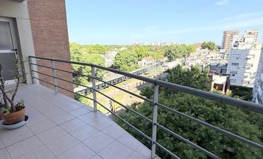 Departamento   2 amb con balcon corrido y cochera cubierta  . muy luminoso