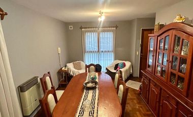 Duplex 3 dormitorios con seguridad