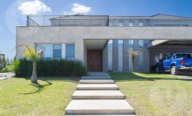 Casa en venta y alquiler - Barrio La Providencia, Canning