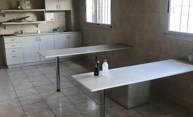 GALPON DEPOSITO CON OFICINAS EN ALQUILER EN BENAVIDEZ, TIGRE