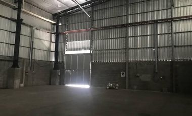 GALPON DEPOSITO CON OFICINAS EN ALQUILER EN BENAVIDEZ, TIGRE
