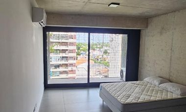 Hermoso monoambiente con mobiliario en Domus Parque
