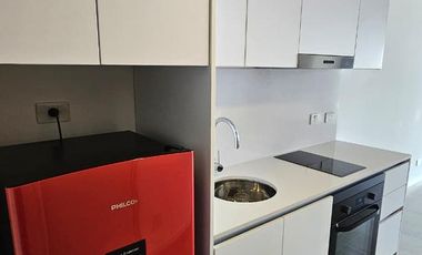 Hermoso monoambiente con mobiliario en Domus Parque