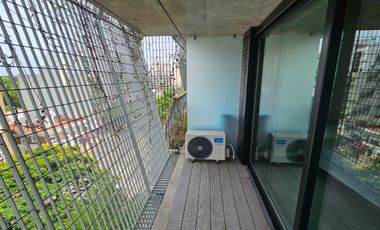 Hermoso monoambiente con mobiliario en Domus Parque