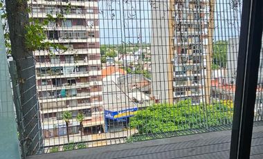 Hermoso monoambiente con mobiliario en Domus Parque