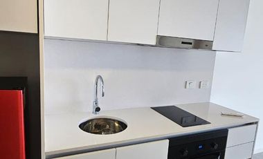 Hermoso monoambiente con mobiliario en Domus Parque