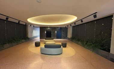 Hermoso monoambiente con mobiliario en Domus Parque