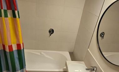 Hermoso monoambiente con mobiliario en Domus Parque