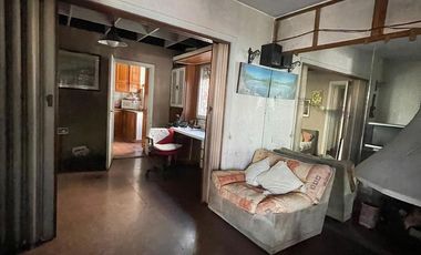 Casa en  venta de 4 ambientes con dos locales - Villa Dominico