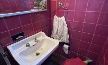 Casa en  venta de 4 ambientes con dos locales - Villa Dominico