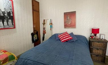 Casa en  venta de 4 ambientes con dos locales - Villa Dominico