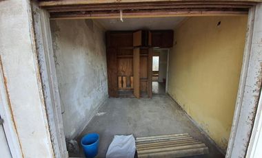 departamento a reciclar en primer piso con gran terraza 300 m2 totales