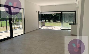 Casa en venta con renta - Barrio Santa Juana, Canning