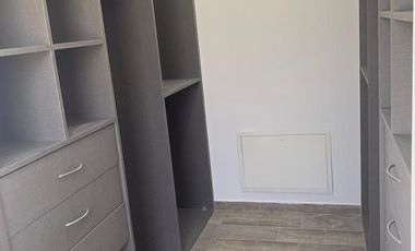 Casa en venta con renta - Barrio Santa Juana, Canning