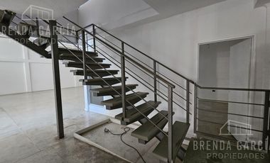 Local Salón De Eventos u Oficinas Céntrico