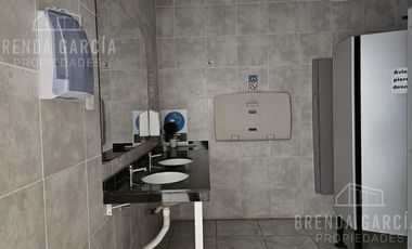 Local Salón De Eventos u Oficinas Céntrico