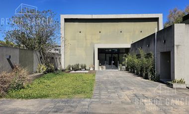 Local Salón De Eventos u Oficinas Céntrico