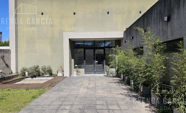 Local Salón De Eventos u Oficinas Céntrico