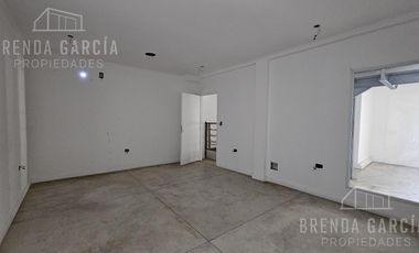 Local Salón De Eventos u Oficinas Céntrico