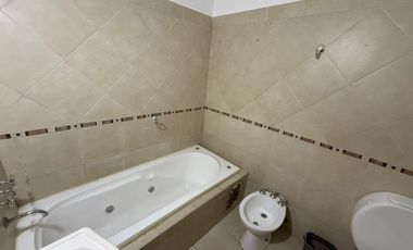 Departamento en  venta de 3 ambientes con balcon al frente - Villa Dominico