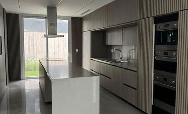 Casa en  venta 6 ambientes, vista laguna- Barrio Nuevo Quilmes