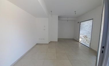 Local en esquina con renta en Banfield Este