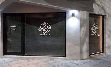 Local en esquina con renta en Banfield Este