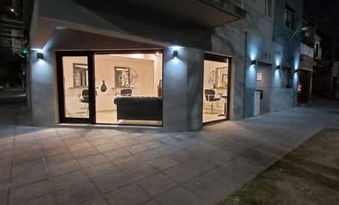 Local en esquina con renta en Banfield Este